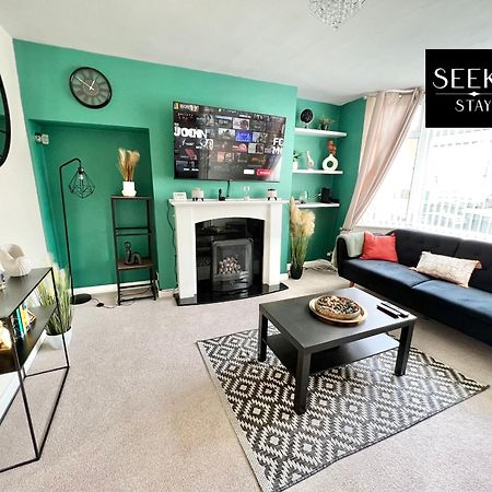 Cosy 2-Bedroom House, Walking Distance Cbs, Ideal For Contractors-Business Stays Coventry Kültér fotó