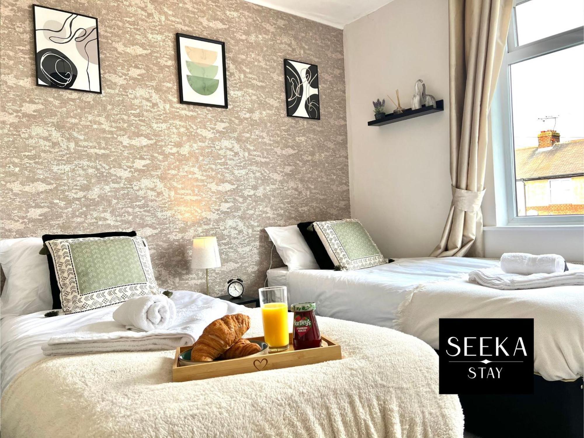Cosy 2-Bedroom House, Walking Distance Cbs, Ideal For Contractors-Business Stays Coventry Kültér fotó